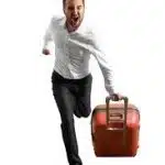 Mann mit Koffer läuft zum Hotel in Lünen