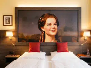 Themenzimmer Romy Schneider Reto Hotel Lünen